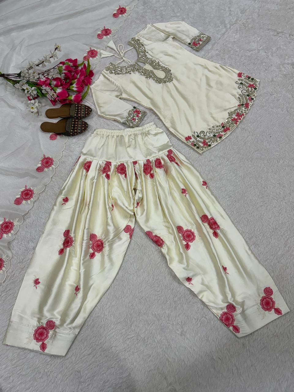 Dhanak Floral 3 Piece