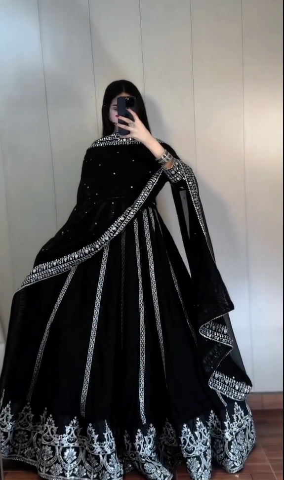Lehenga 3 Pcs Stitched